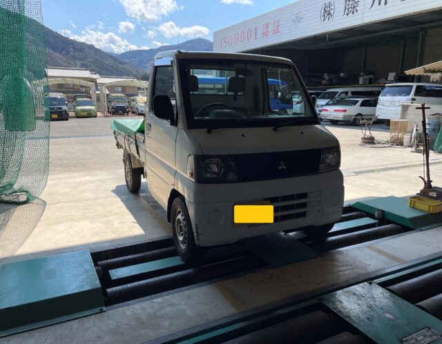 軽乗市場（かるのりいちば）車検センター　三好店　三菱　ミニキャブトラック　車検　