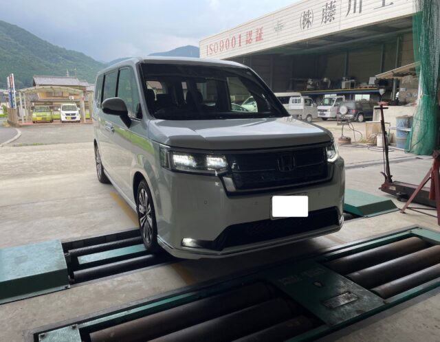 9/2　軽乗市場（かるのりいちば）車検センター　三好店 ホンダ　ステップワゴンスパーダ　車検