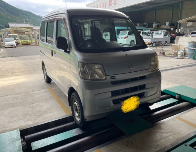 9/9　軽乗市場（かるのりいちば）車検センター　三好店　ダイハツ　ハイゼットカーゴ　車検