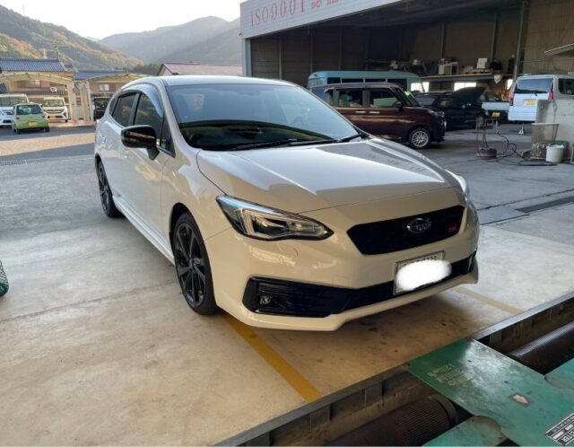 12/11　軽乗市場（かるのりいちば）車検センター　三好店　スバル　インプレッサ　車検