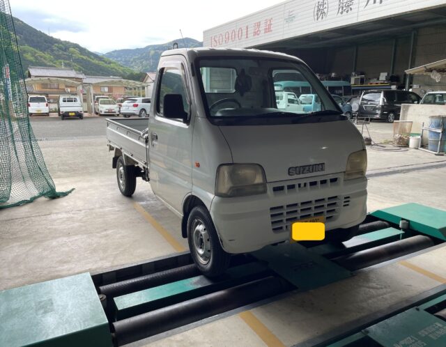 4/20　スズキ　キャリイトラック　車検　軽乗市場（かるのりいちば）車検センター　三好店