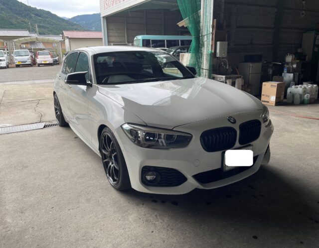 8/19　軽乗市場（かるのりいちば）車検センター　三好店　ＢＭＷ　１シリーズ　車検